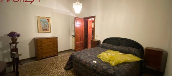 4 bedrooms Villa in Lucca, Italy No. 70400 19