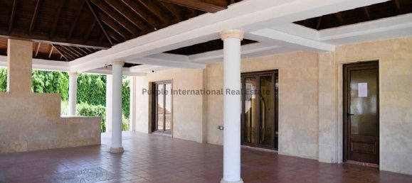 Villa de 5 dormitorios en Oroklini, Cyprus No. 971 30