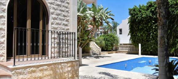 Villa de 5 dormitorios en Oroklini, Cyprus No. 971 25