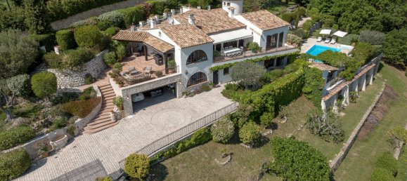 4 bedrooms Villa in Tourrettes-sur-Loup, France No. 640 3