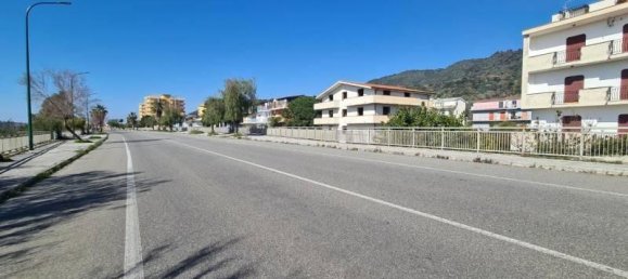 Apartamento de 3 habitaciónes en Falerna, Italy No. 37307 3