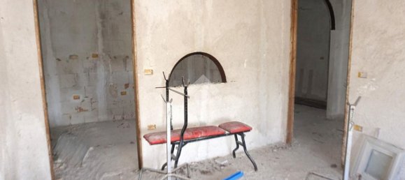 4 bedrooms House in Montecorvino Rovella, Italy No. 377860 7