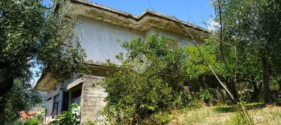 4 bedrooms House in Montecorvino Rovella, Italy No. 377860 3