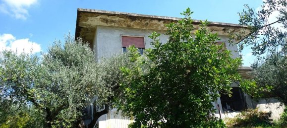 4 bedrooms House in Montecorvino Rovella, Italy No. 377860 8