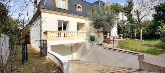 Casa de 4 dormitorios en Le Raincy, France No. 178773 20