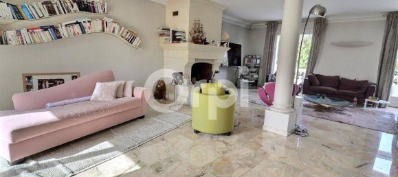 Casa de 4 dormitorios en Le Raincy, France No. 178773 3