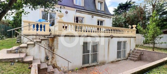 Casa de 4 dormitorios en Le Raincy, France No. 178773 21