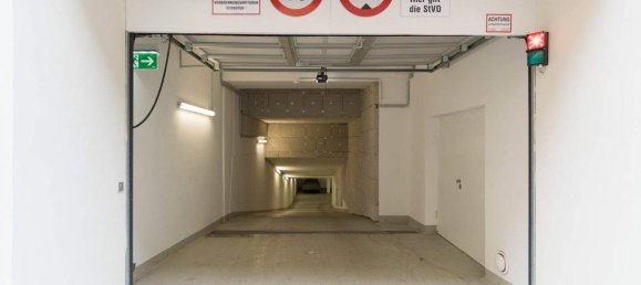 Garage à Rudolfsheim-Funfhaus, Austria No. 86420 2