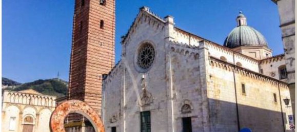 Вилла с 9 комнатами в Пьетрасанта, Италия № 40664 6