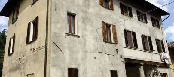 Apartamento de 2 dormitorios en Erba, Italy No. 291733 3