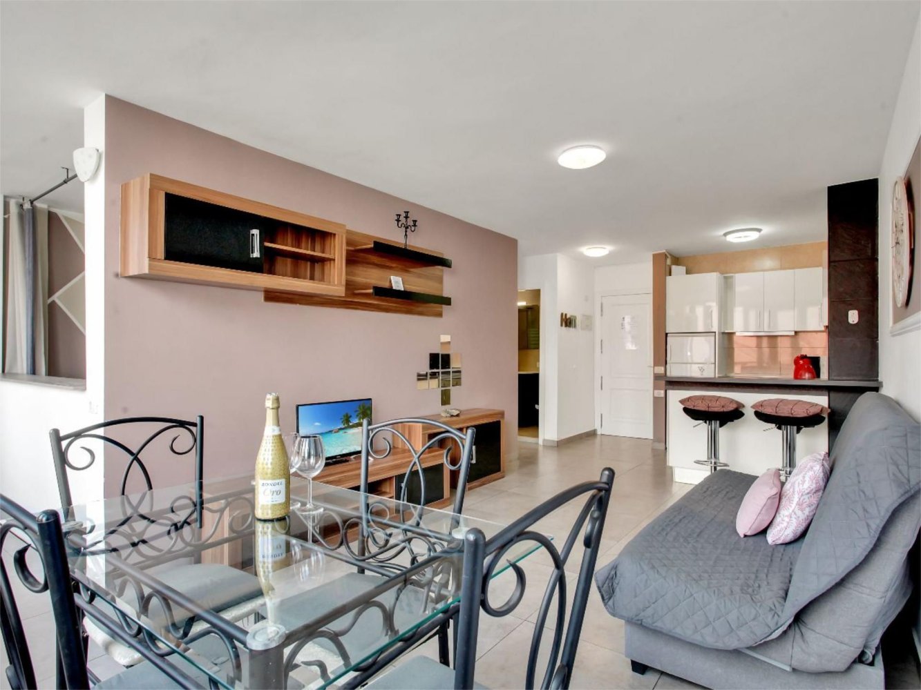 1 bedroom Apartment in Arona, Spain No. 143343