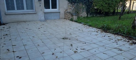 Casa de 5 dormitorios en Lorris, France No. 233656 14