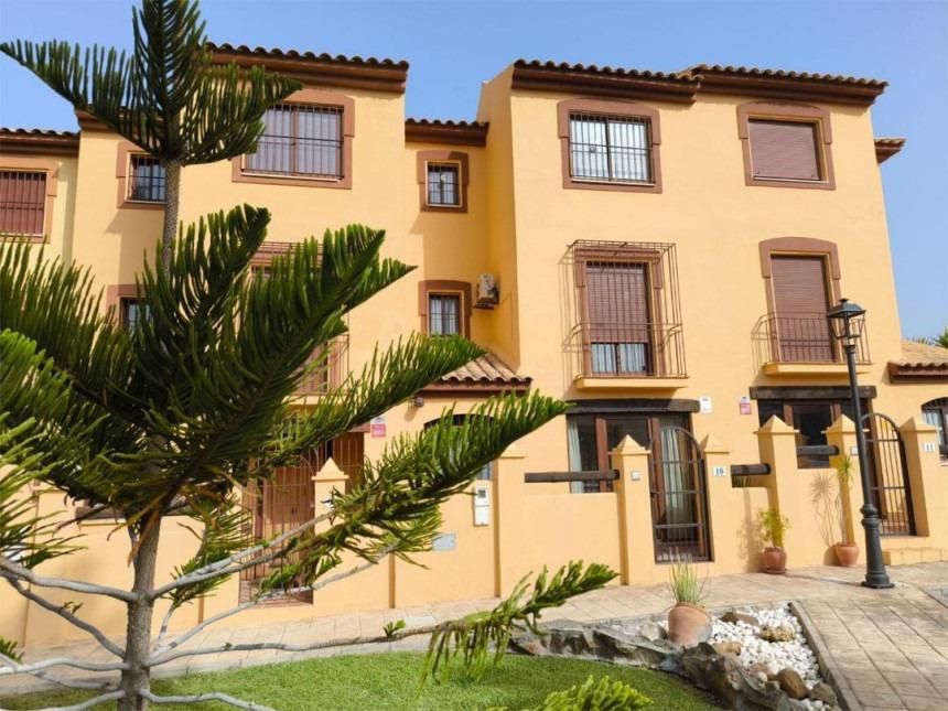 Moradia em banda T4 em Casares, Spain N.º 39335