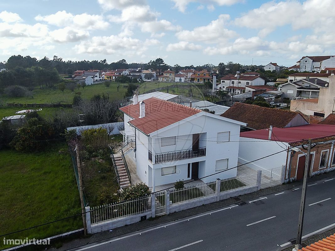 5 bedrooms House in Febres, Portugal No. 157169