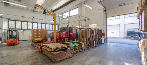 700m² Warehouse in Turin, Italy No. 53925 22