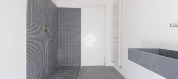 2 Schlafzimmer Wohnung in Lodi, Italy, Nr. 228379 26
