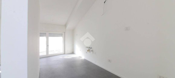 2 Schlafzimmer Wohnung in Lodi, Italy, Nr. 228379 9