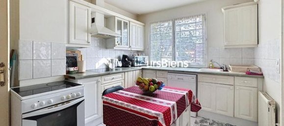 4 bedrooms House in Montfermeil, France No. 359311 3