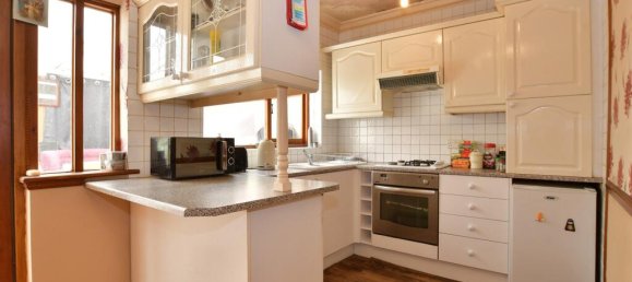 3 bedrooms Commercial property in Walthamstow, United Kingdom No. 4012 4