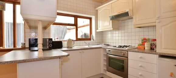 3 bedrooms Commercial property in Walthamstow, United Kingdom No. 4012 14