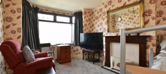 3 bedrooms Commercial property in Walthamstow, United Kingdom No. 4012 2