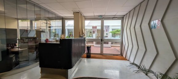 29-Zimmer Gewerbliche Immobilie in Paris, France, Nr. 293339 4