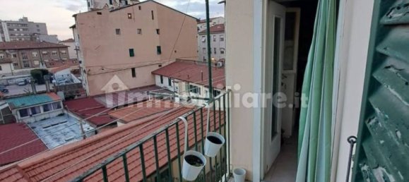 Apartamento de 3 dormitorios en Livorno, Italy No. 124738 5