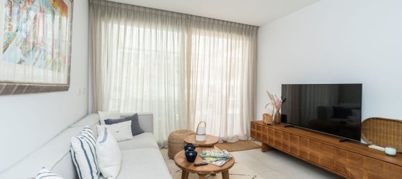 3 bedrooms Penthouse in Marbella, Spain No. 128975 5