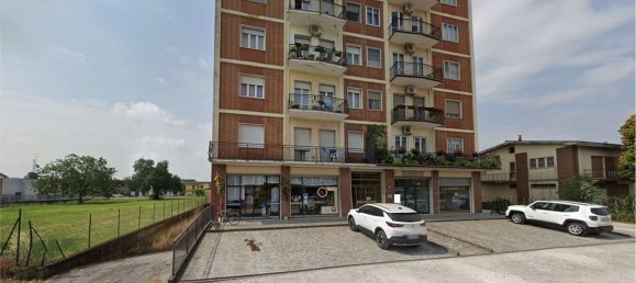 3 rooms Apartment in Piadena Drizzona, Italy No. 4371 34