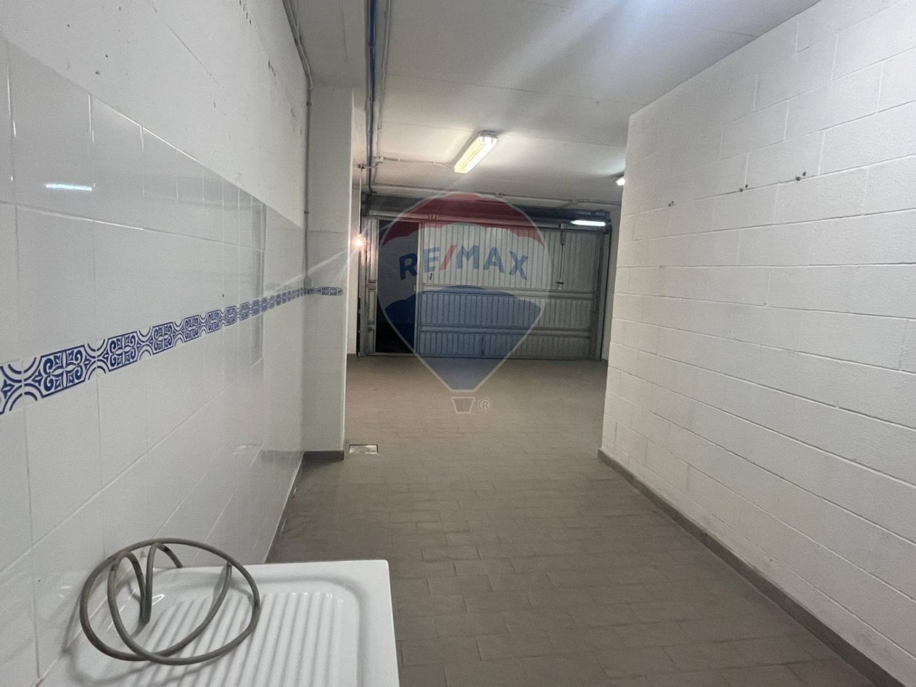 1-salle Garage à Cologno Monzese, Italy No. 388281