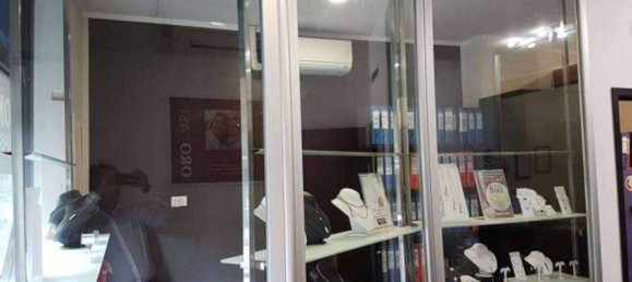 30m² Commercial property in Rome, Italy No. 183844 7