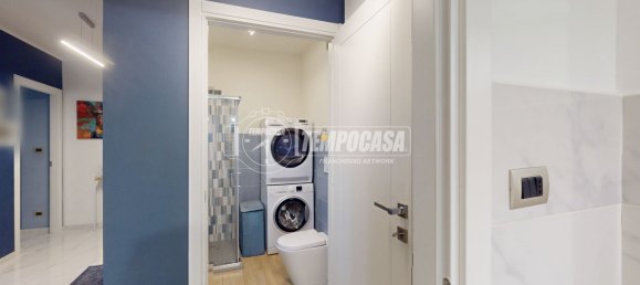 2 bedrooms Apartment in Turin, Italy No. 58927 3