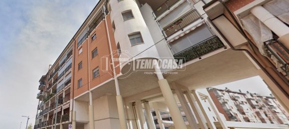 2 bedrooms Apartment in Turin, Italy No. 58927 6