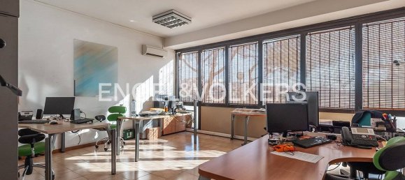 Офис с 5 комнатами в Рим, Италия № 127839 5