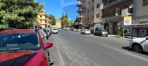 4 bedrooms Apartment in Caltanissetta, Italy No. 272280 3