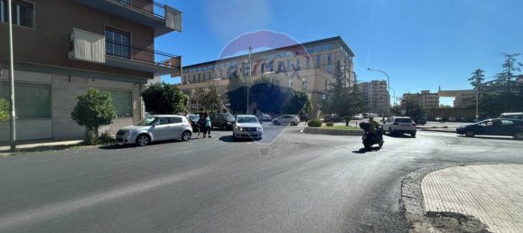 4 bedrooms Apartment in Caltanissetta, Italy No. 272280 2