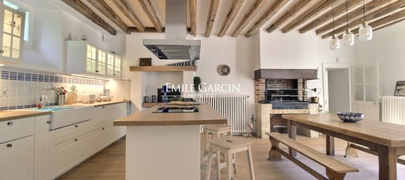 12 bedrooms House in Sarthe, France No. 293131 6