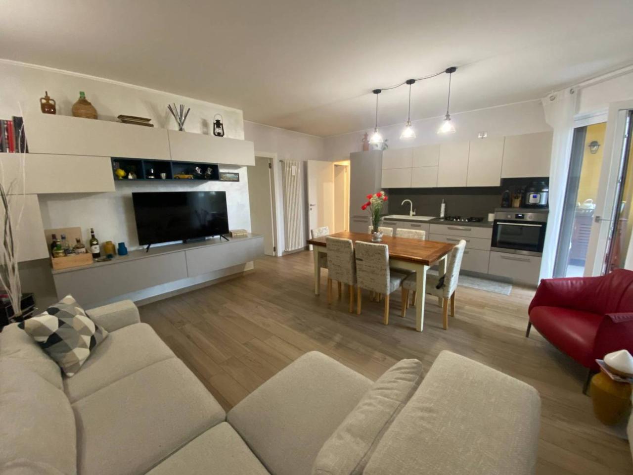 3 rooms Apartment in Carugate, Italy No. 38962