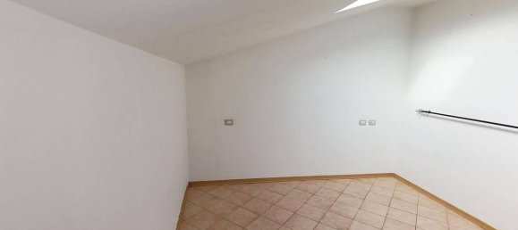 2-salle Penthouse à Langhirano, Italy No. 31818 34