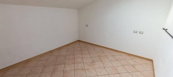 2-salle Penthouse à Langhirano, Italy No. 31818 60