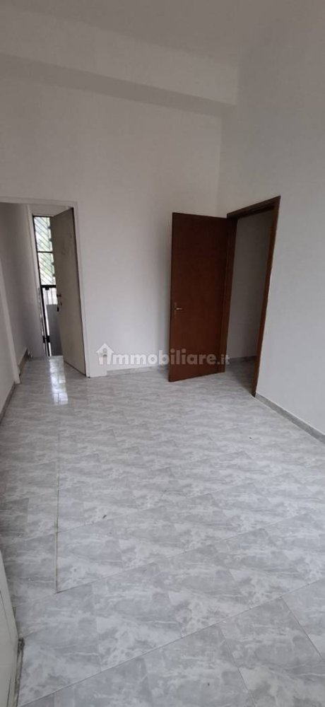 3 rooms Office in Milan, Italy No. 368459