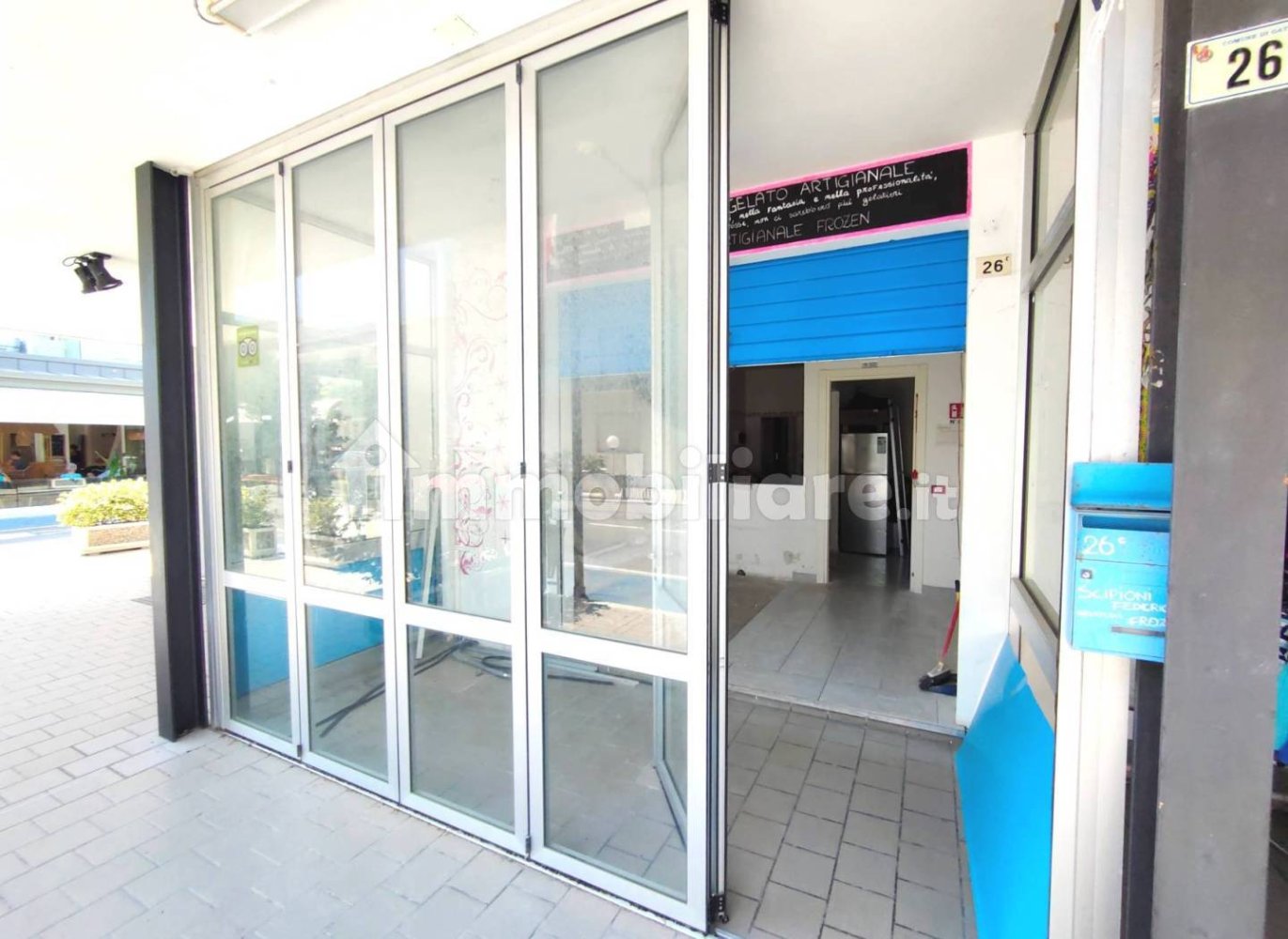 2 rooms Commercial property in Gatteo, Italy No. 212028