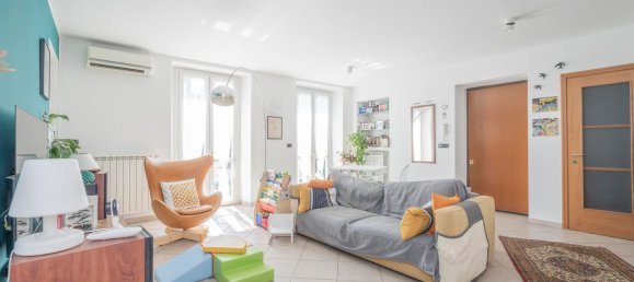 4 rooms Apartment in Turin, Italy No. 301189 4