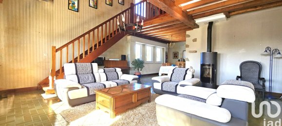 6 bedrooms Villa in La Turballe, France No. 300000 2