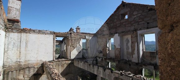 3 bedrooms House in Oliveira do Hospital, Portugal No. 35222 8