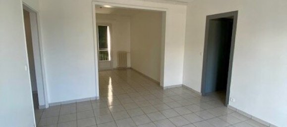 2 bedrooms Apartment in Angouleme, France No. 308840 2