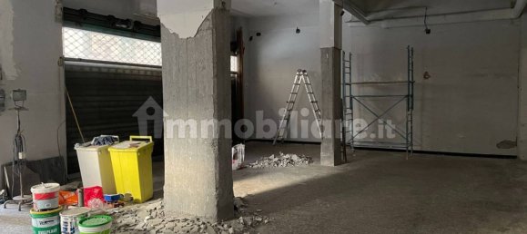 Propiedad comercial de 3 habitaciónes en Genoa, Italy No. 36900 8