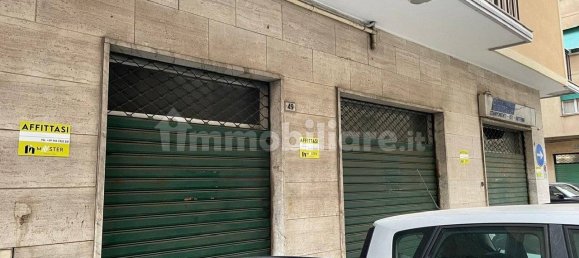 Propiedad comercial de 3 habitaciónes en Genoa, Italy No. 36900 4