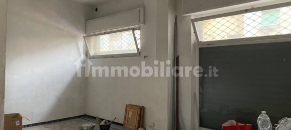 Propiedad comercial de 3 habitaciónes en Genoa, Italy No. 36900 12