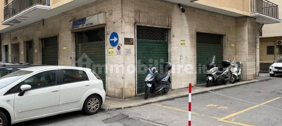 Propiedad comercial de 3 habitaciónes en Genoa, Italy No. 36900 2